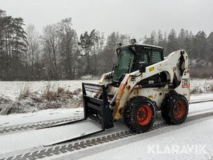 Bobcat S250 minicargadora