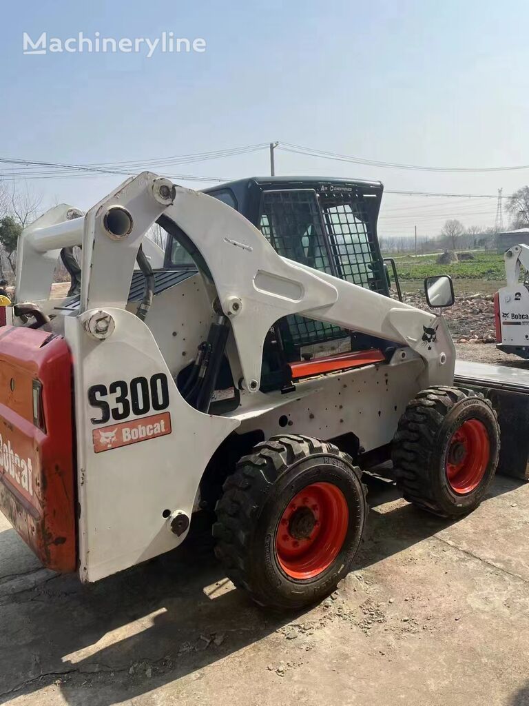 Bobcat S300 skid steer