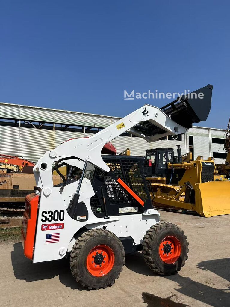 Miniładowarka Bobcat S300 na sprzedaż | Machineryline PL Miniładowarka Bobcat S300 - Machineryline