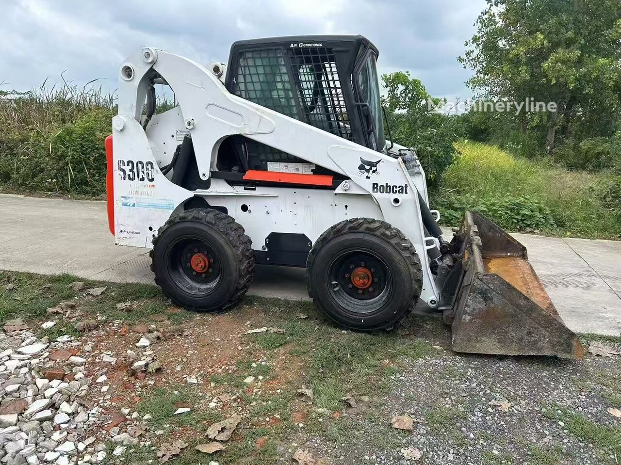 Bobcat S300 skid steer for sale | Machineryline UG Bobcat S300 skid steer - Machineryline