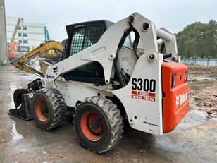 Prodaja Bobcat S300 mini utovarivača - Slika 7 | Machineryline BA Bobcat S300 mini utovarivač | Slika 7 - Machineryline