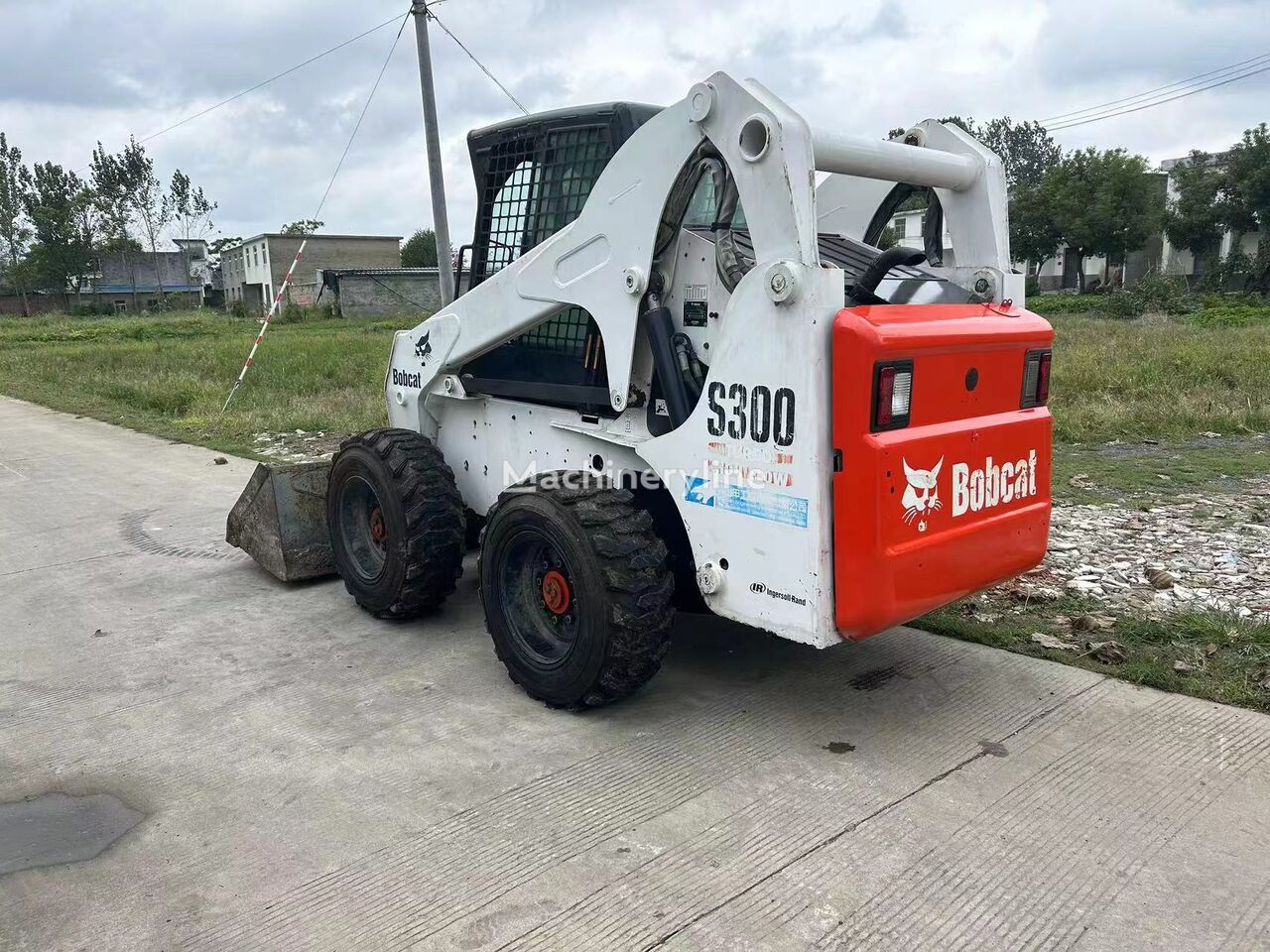 Bobcat S300 s450 skid steer