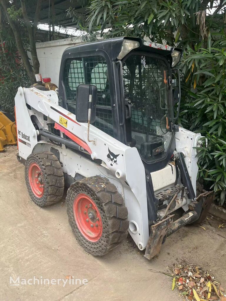 Bobcat S550 skid steer