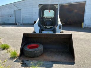 جرافة انزلاقية التوجيه Bobcat S590