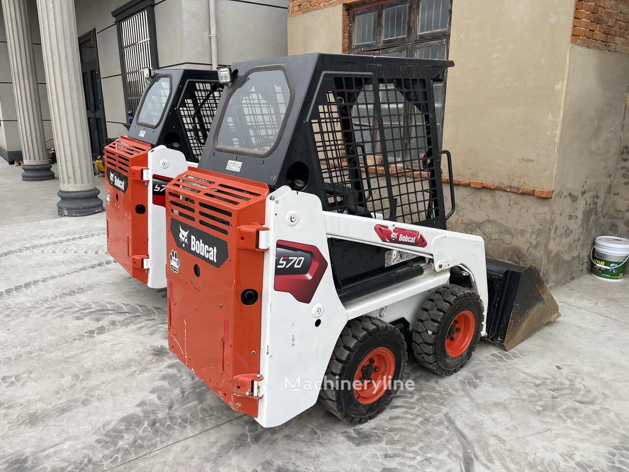 Mini-chargeuse Bobcat S70 S76 S180 S300 à vendre | Machineryline FR Mini-chargeuse Bobcat S70 S76 S180 S300 - Machineryline