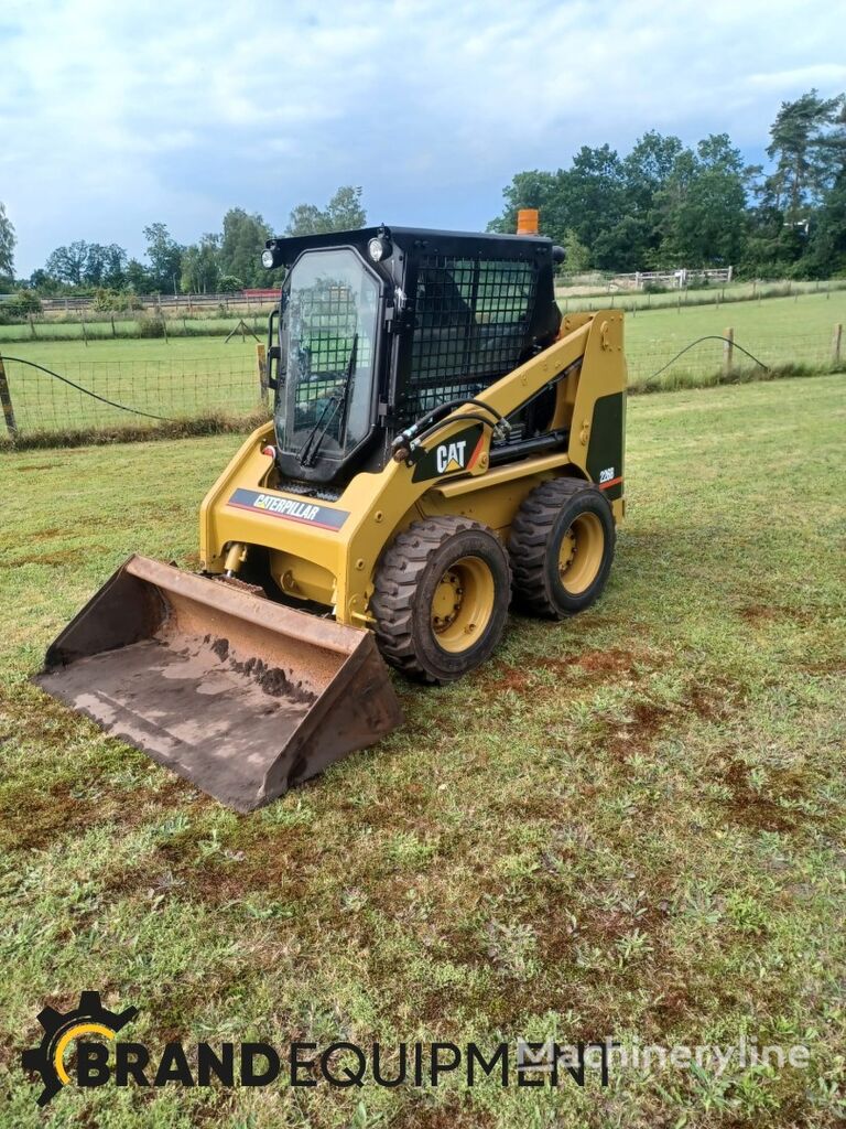 Caterpillar 226B skid steer