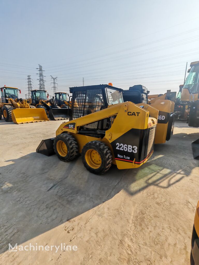 Купить мини-погрузчик Caterpillar 226B | Machineryline UZ Мини-погрузчик Caterpillar 226B - Machineryline