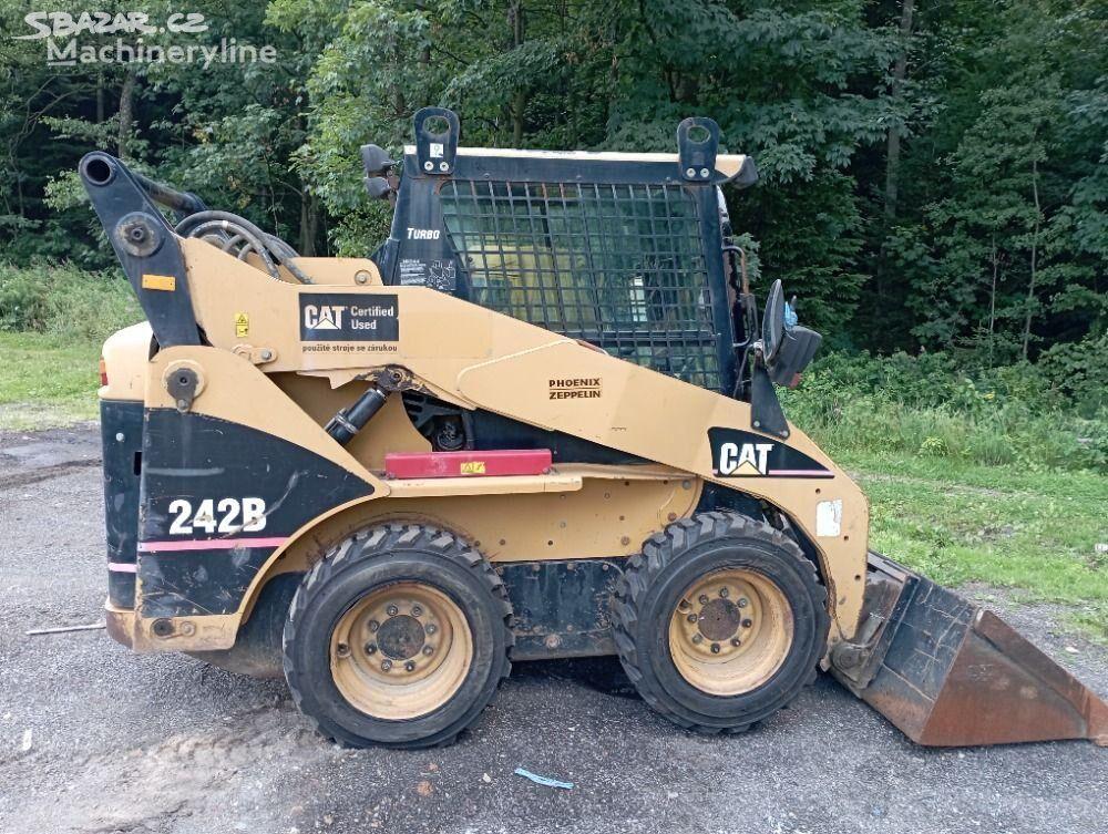 Caterpillar 242B minicargadora