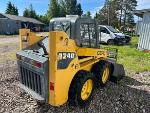 Gehl 4240 skid steer for sale - Image 7 | Machineryline ZM Gehl 4240 skid steer | Image 7 - Machineryline
