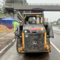 John Deere 320G skid steer