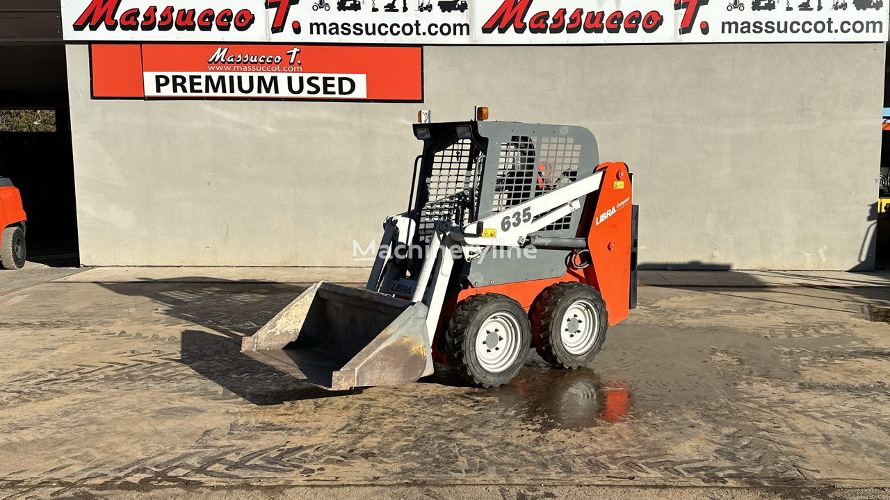 Libra 635 skid steer