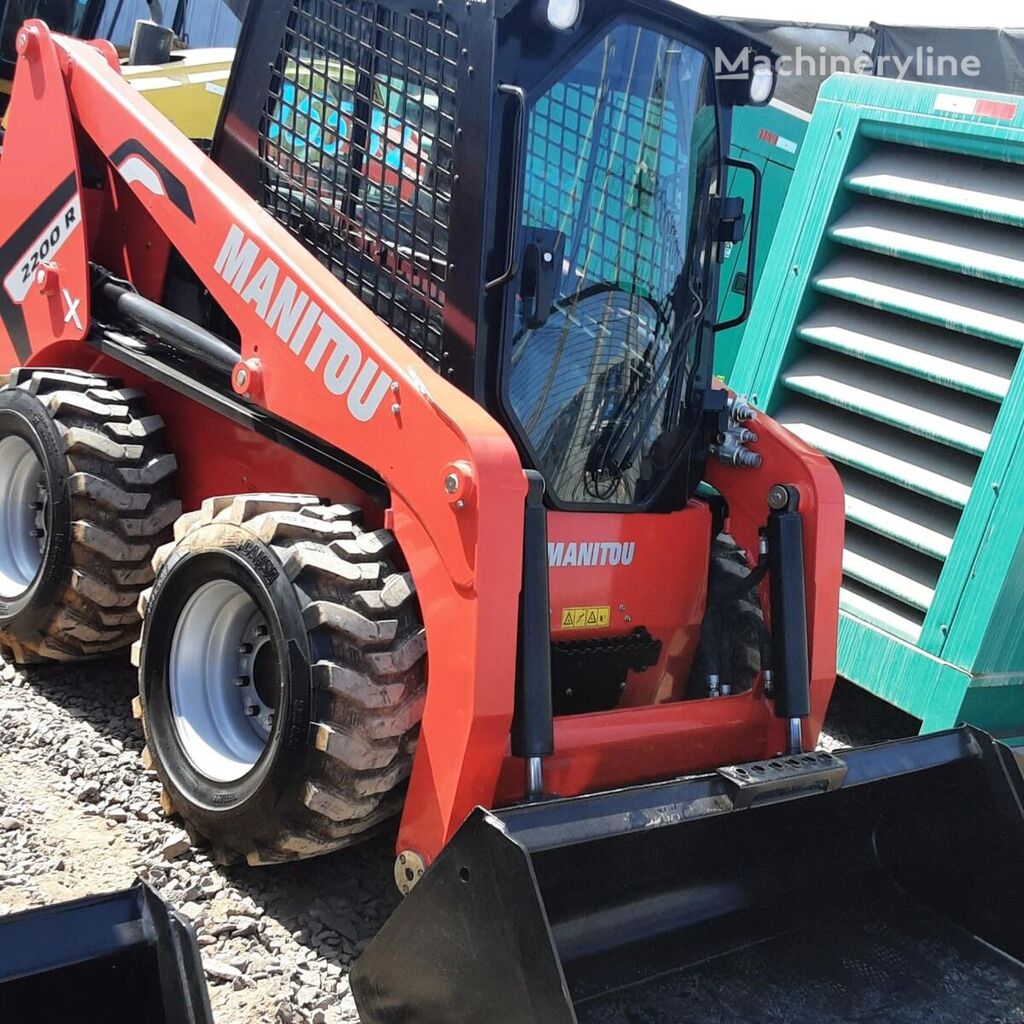 Manitou 2200R-C skid steer