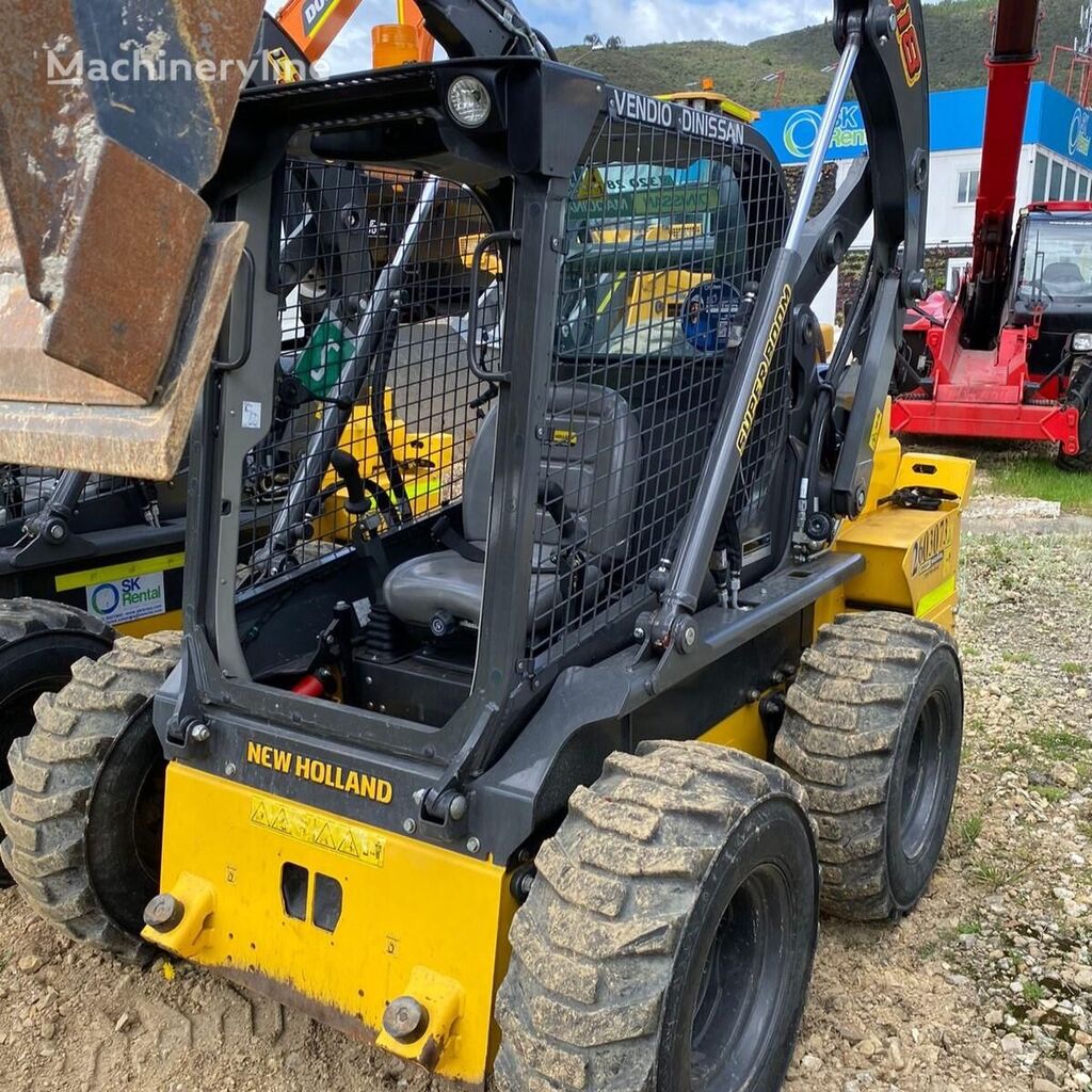 New Holland L318 skid steer