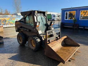 minilaadur New Holland LS170