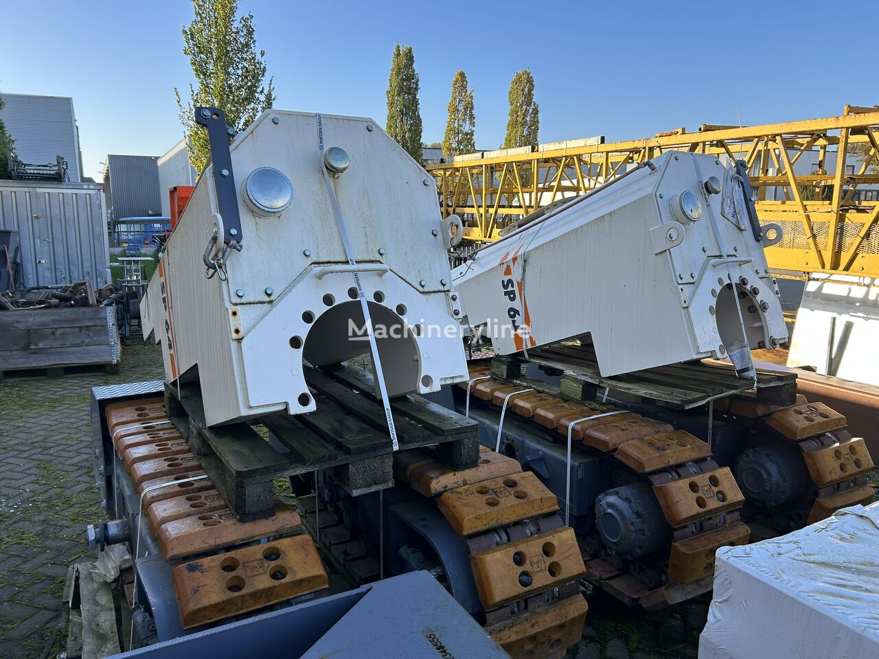 finisseur à béton Wirtgen track sets & water tanks