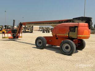 pengangkat boom teleskopik JLG 600SJ