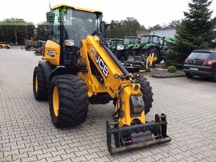 chargeuse articul&eacute;e t&eacute;lescopique JCB tm 220