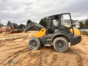 chargeuse articulée télescopique Mecalac AS700