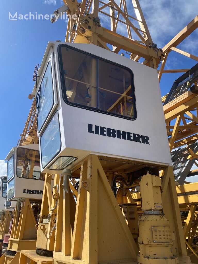 grue à tour Liebherr 140 EC-H 10