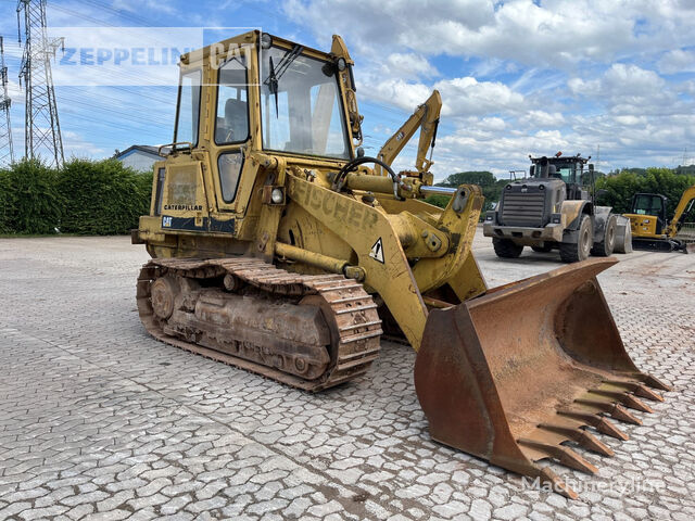 Caterpillar 943 track loader