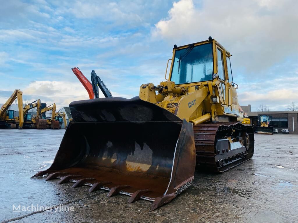 chargeuse sur chenilles Caterpillar 953