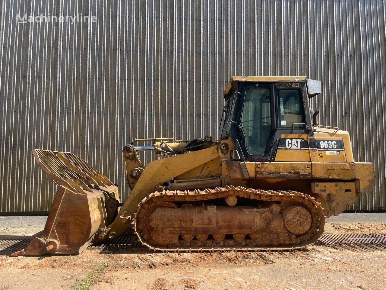 Caterpillar 963C track loader