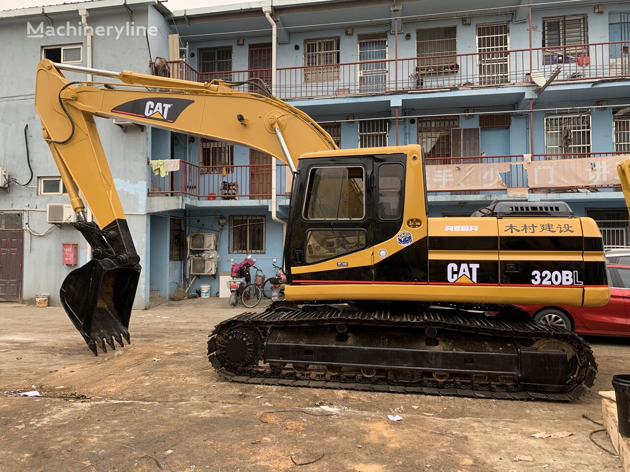 CAT 320BL tracked excavator