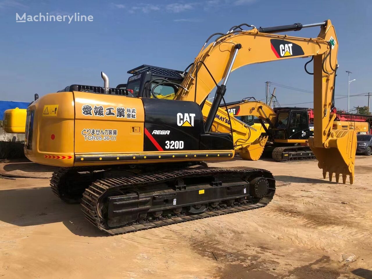 excavator dengan track CAT 320D