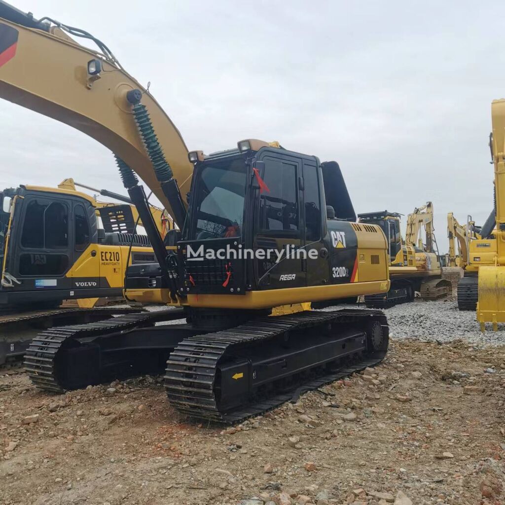 CAT 320D tracked excavator