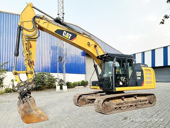 excavator dengan track CAT 320EL