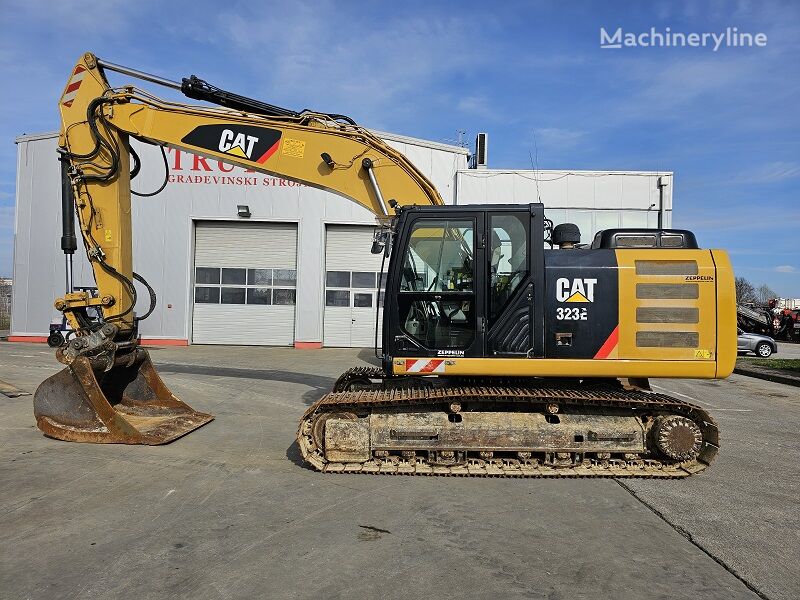 CAT 323EL tracked excavator