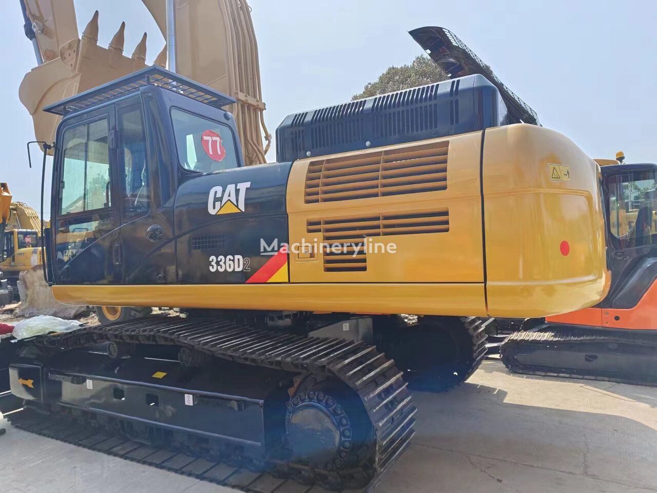 excavator dengan track CAT 336D