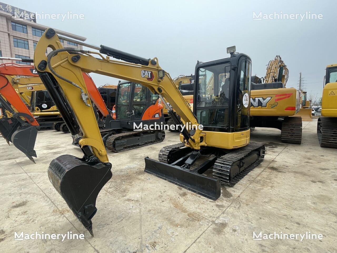 Caterpillar 303.5ER tracked excavator