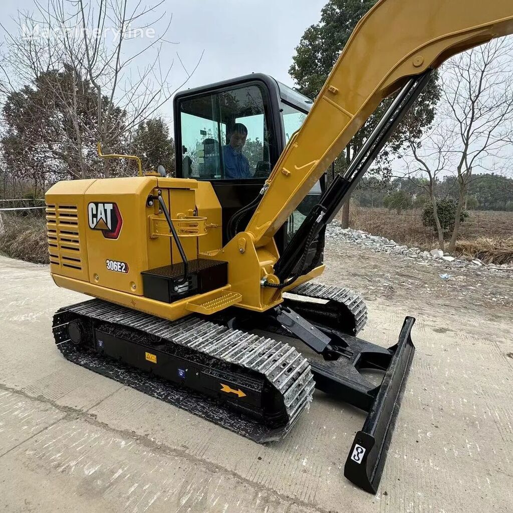 Caterpillar 306E2 tracked excavator