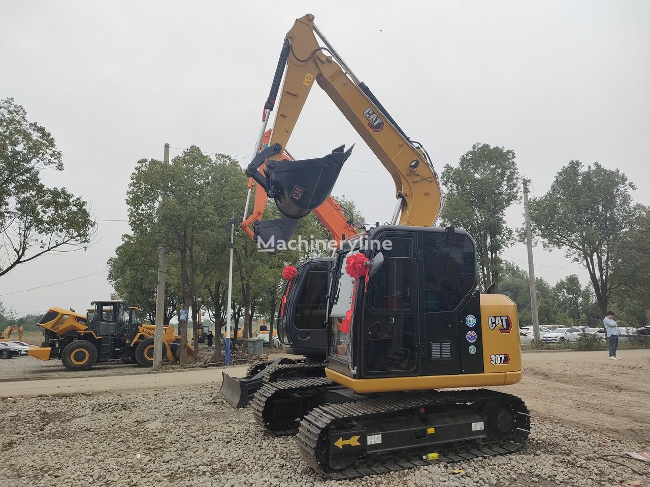 máy đào bánh xích Caterpillar 307