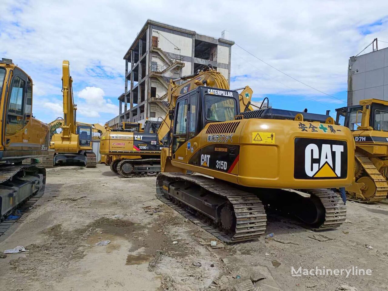 Caterpillar 315D tracked excavator