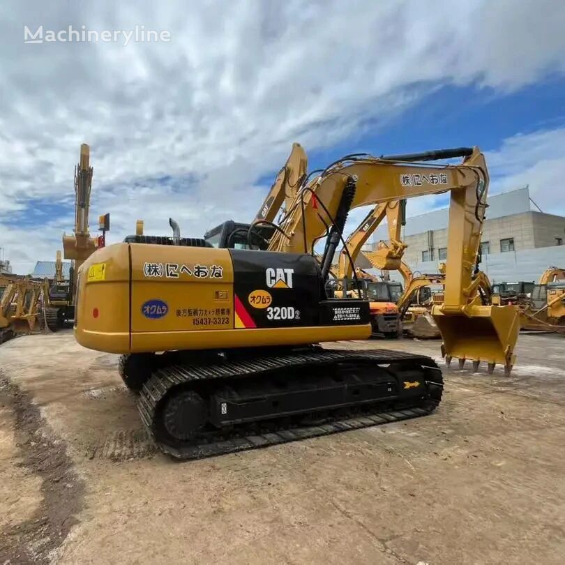 Caterpillar 320 tracked excavator