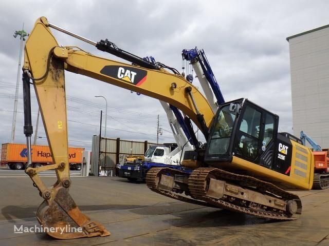 Caterpillar 320 tracked excavator