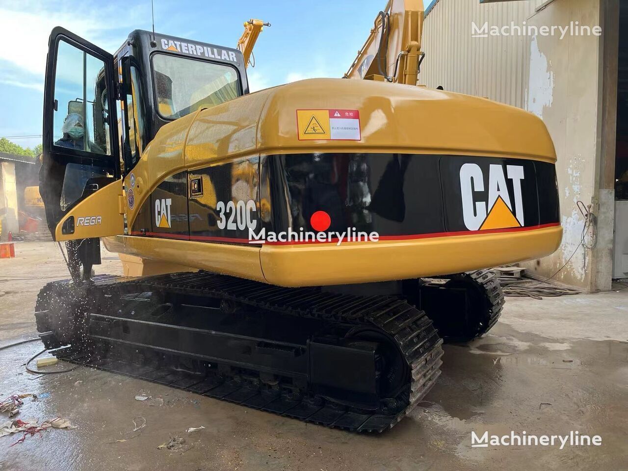 حفارة مجنزرة Caterpillar 320C