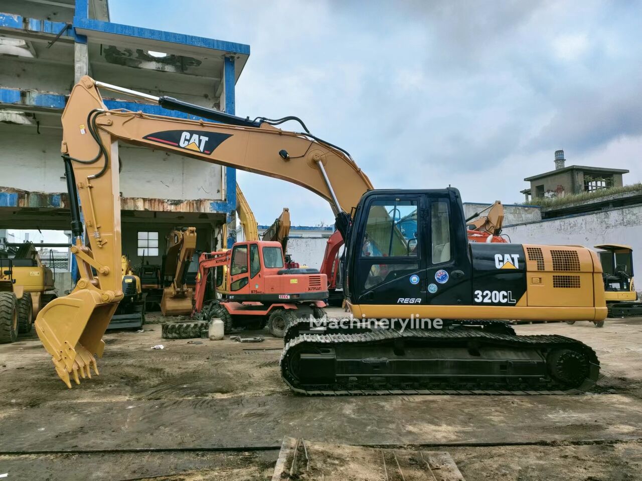 Caterpillar 320CL クローラーショベル - Machineryline