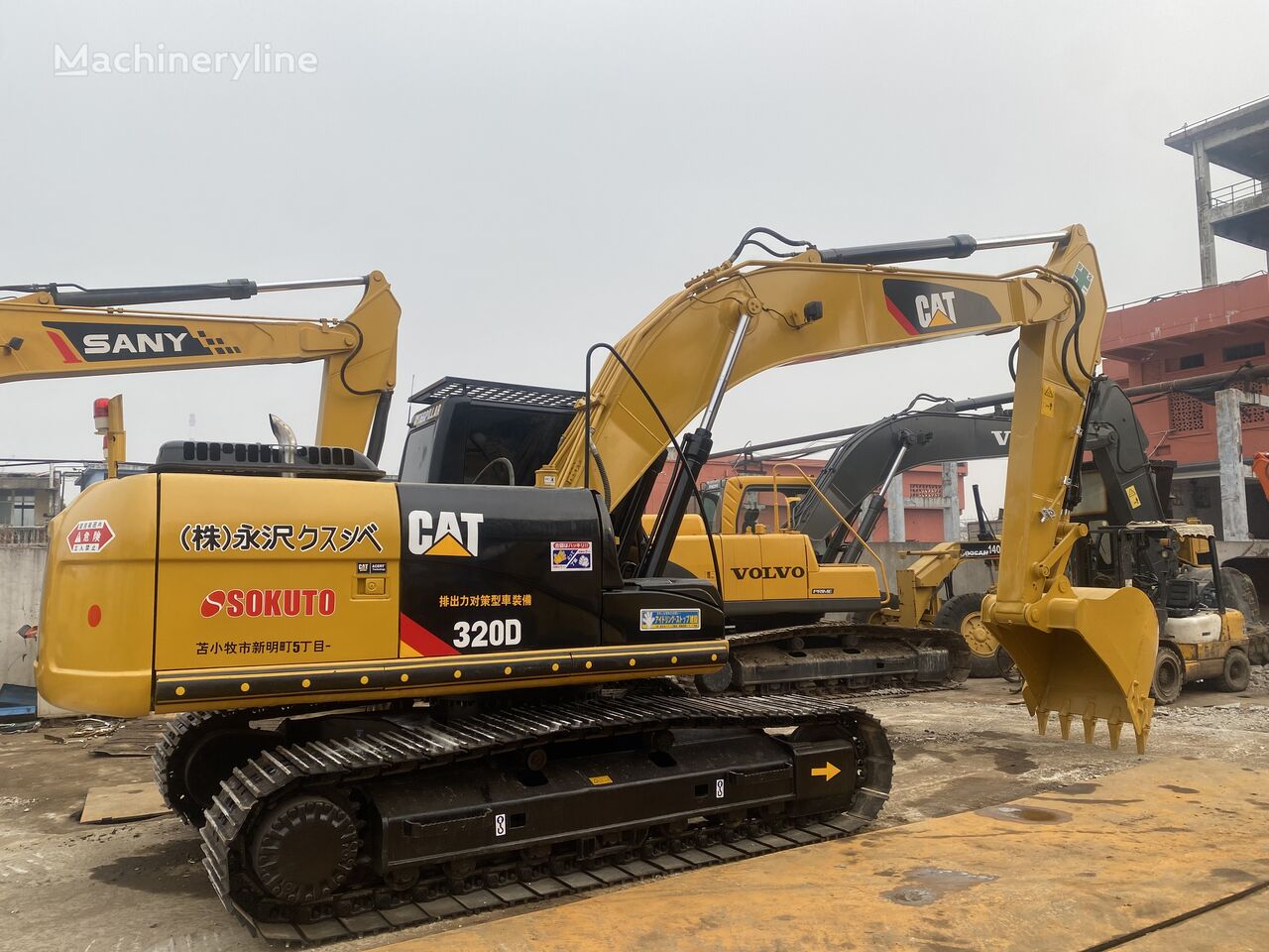 Caterpillar 320D tracked excavator