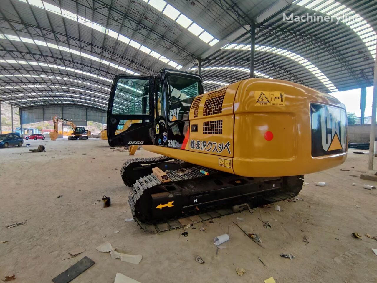 Caterpillar 320D クローラーショベル