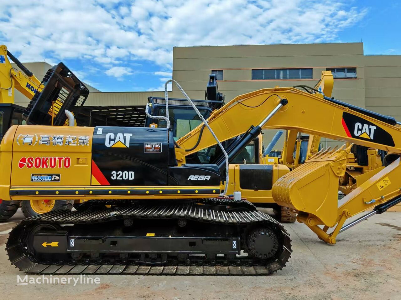 pelle sur chenilles Caterpillar 320D