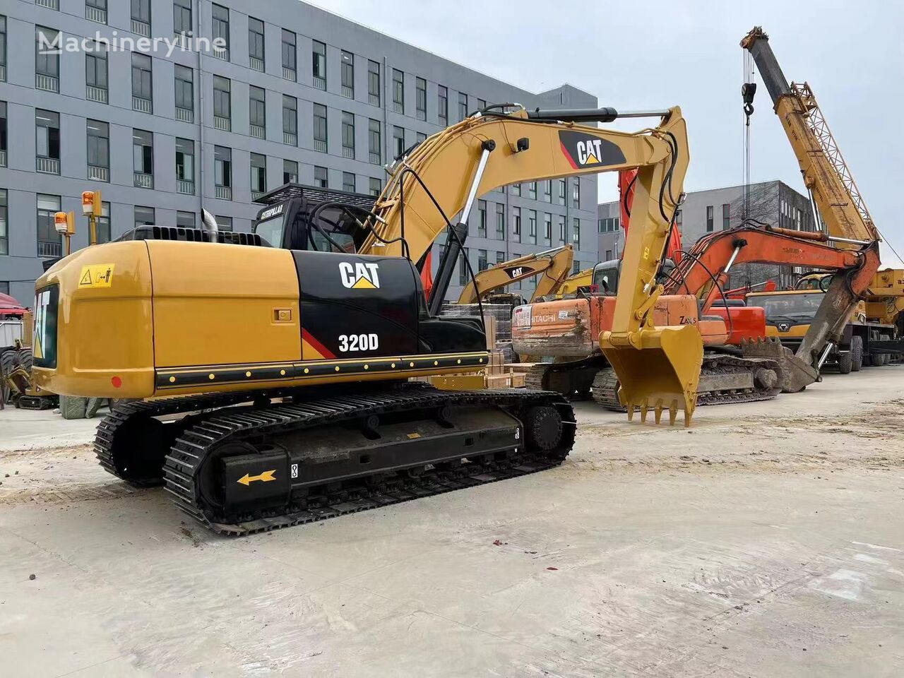 гусеничный экскаватор Caterpillar 320D