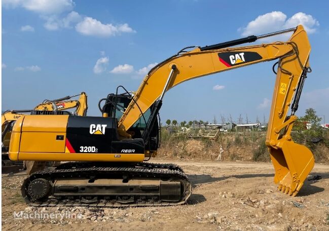 حفارة مجنزرة Caterpillar 320D