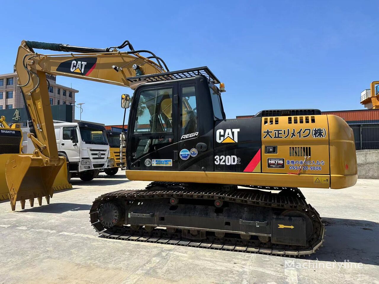 escavatore cingolato Caterpillar 320D