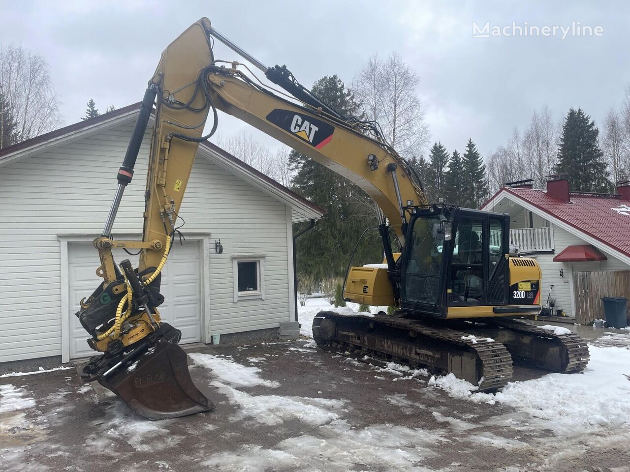 Caterpillar 320D LRR tracked excavator