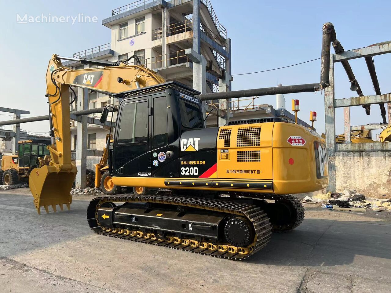 Caterpillar 320D with new chain bager guseničar