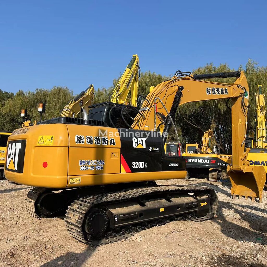 Caterpillar 320D2 tracked excavator