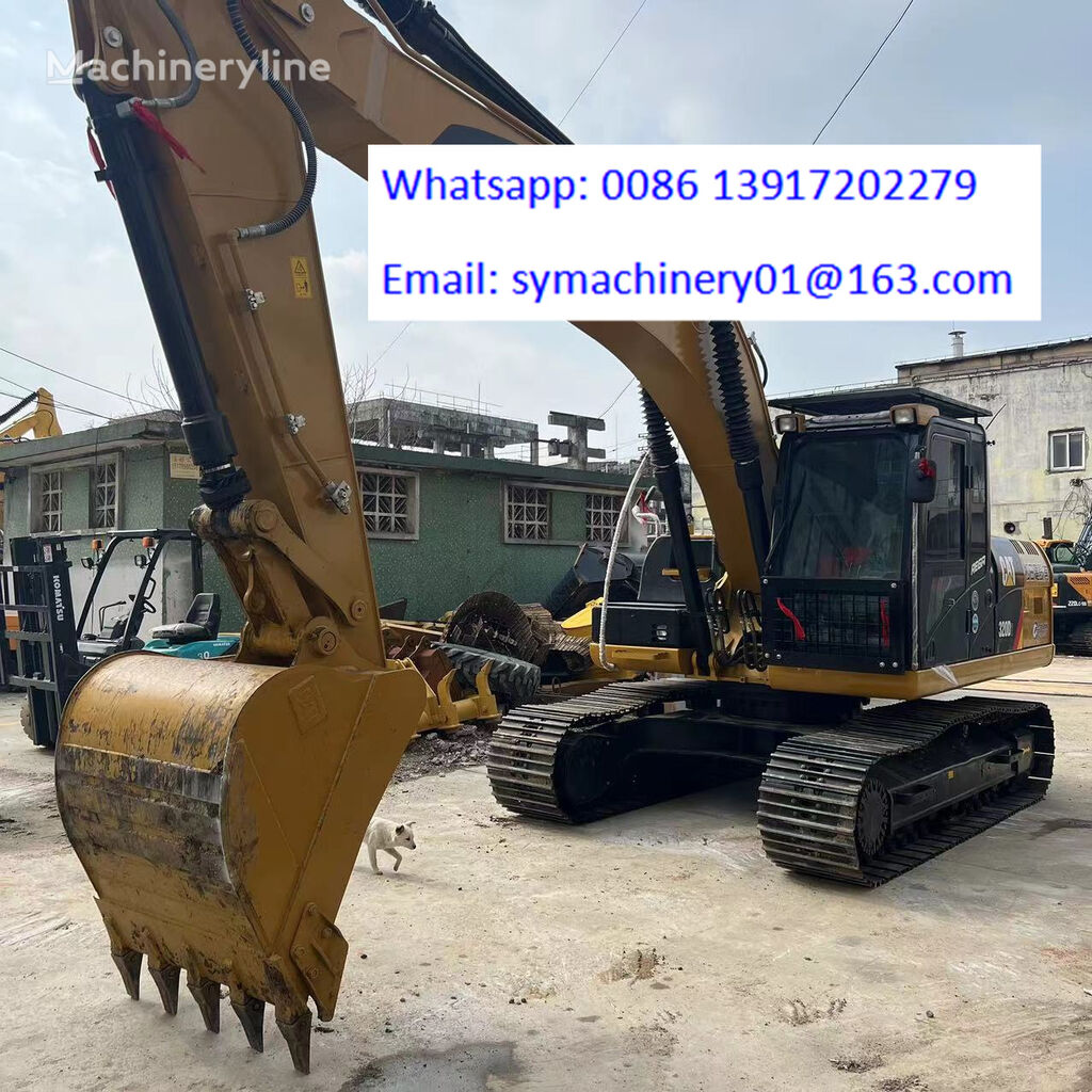 excavator dengan track Caterpillar 320D2